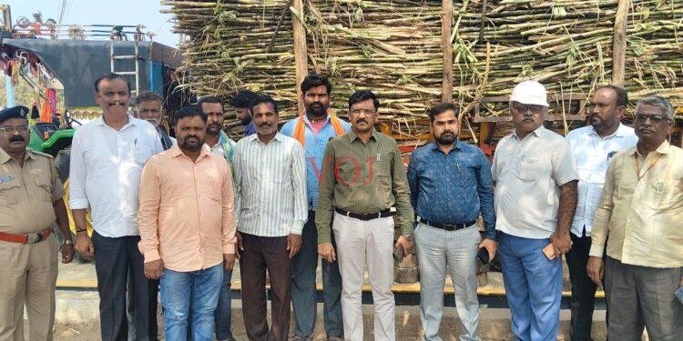 ಹಿರೇಬೇವನೂರ ಸಕ್ಕರೆ ಕಾರ್ಖಾನೆಗೆ ಅಧಿಕಾರಿಗಳ ಭೇಟಿ ತೂಕ ಮತ್ತು ಇಳುವರಿ ಪರಿಶೀಲನೆ