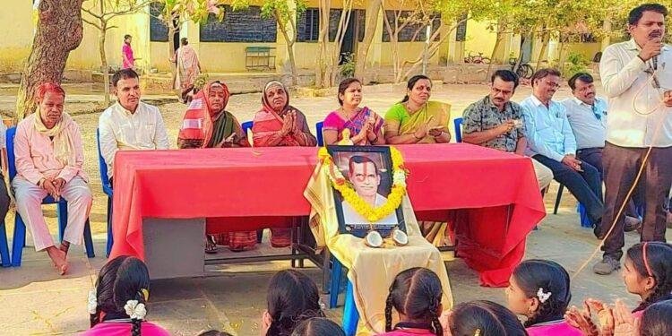 ಅಂಬಣ್ಣ ಲಾಳಸೇರಿ ಪ್ರತಿಷ್ಠಾನದಿಂದ ವಿದ್ಯಾರ್ಥಿಗಳಿಗೆ ಅನ್ನ ಸಂತರ್ಪಣೆ