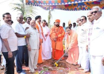 ದೇವಸ್ಥಾನಕ್ಕೆ ಜಾತ್ಯಾತೀತವಾಗಿ ಪಕ್ಷಾತೀತವಾಗಿ ಪ್ರತಿಯೋಬ್ಬರು ಕೈಜೋಡಿಸುವ ಅವಶ್ಯಕತೆ ಇದೆ..!