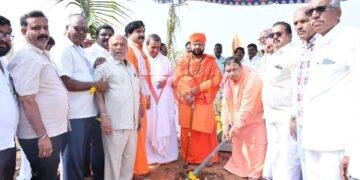 ದೇವಸ್ಥಾನಕ್ಕೆ ಜಾತ್ಯಾತೀತವಾಗಿ ಪಕ್ಷಾತೀತವಾಗಿ ಪ್ರತಿಯೋಬ್ಬರು ಕೈಜೋಡಿಸುವ ಅವಶ್ಯಕತೆ ಇದೆ..!