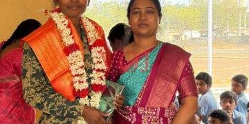 ಬಿಎಸ್ಎಪ್ ತರಬೇತಿ ಮುಗಿಸಿ ಗ್ರಾಮಕ್ಕೆ ಆಗಮಿಸಿದ ವೀರ ಯೋಧೆಗೆ ಅಧ್ದೂರಿ ಸ್ವಾಗತ