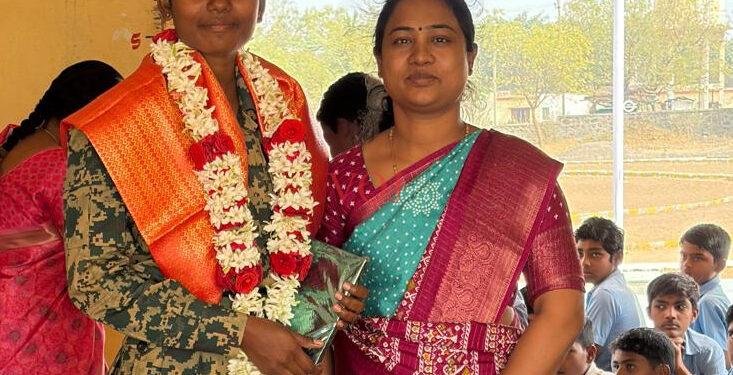 ಬಿಎಸ್ಎಪ್ ತರಬೇತಿ ಮುಗಿಸಿ ಗ್ರಾಮಕ್ಕೆ ಆಗಮಿಸಿದ ವೀರ ಯೋಧೆಗೆ ಅಧ್ದೂರಿ ಸ್ವಾಗತ