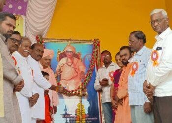 ಸಮಾಜಕ್ಕೆ ಸರ್ನ್ಮಾಕ್ಕೆ ದಾರಿ ತೋರಿದ ಪೂಜ್ಯರು