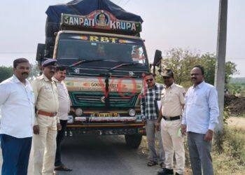 ಇಂಡಿ | ಅಕ್ರಮ ಅಕ್ಕಿ ಸಾಗಾಟ..! ಶಕೀಲ ನಧಾಫ್ ಪೋಲಿಸರ ವಶಕ್ಕೆ..!