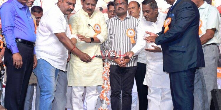 ಮಕ್ಕಳು ಸಮಾಜಕ್ಕೆ ಏನಾದರೂ ಕೊಡುಗೆ ನೀಡುವ ನಿಟ್ಟಿನಲ್ಲಿ ಪ್ರಯತ್ನಿಸಬೇಕು : ಮಾಜಿ ವಿಪ ಸದಸ್ಯ ಅರುಣ ಶಹಾಪೂರ