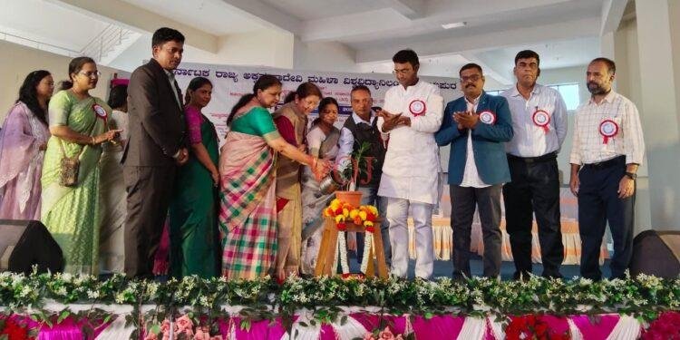 ಮಹಿಳೆ ಒಂದು ವಿಶ್ವವಿದ್ಯಾನಿಲಯಕ್ಕೆ ಸಮ..!