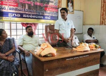 ನಾಲತವಾಡ ಸಮುದಾಯ ಆರೋಗ್ಯ ಕೇಂದ್ರದಲ್ಲಿ ‘ಆರೋಗ್ಯ ರಕ್ಷಾ ಸಮಿತಿ’ ಸದಸ್ಯರಿಗೆ ಸನ್ಮಾನ