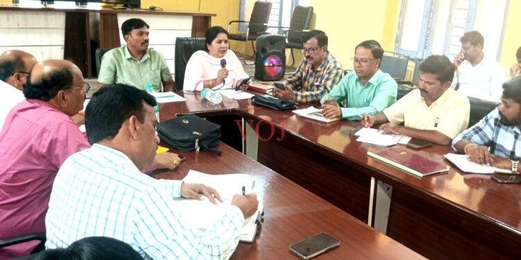 ಕುಡಿಯುವ ನೀರಿನ ಸಮಸ್ಯೆಗೆ ನಿರ್ಲಕ್ಷ್ಯ ತೋರಿದರೆ ಅಧಿಕಾರಿಗಳ ವಿರುದ್ಧ ಕಠಿಣ ಕ್ರಮ: ತಹಶೀಲ್ದಾರ್ ಕೀರ್ತಿ ಚಾಲಕ್ ಎಚ್ಚರಿಕೆ