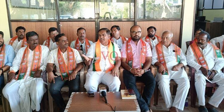 ರಾಜಕೀಯ ಜಿದ್ದಾಜಿದ್ದಿ: ಶಾಸಕ ನಾಡಗೌಡರ ವಿರುದ್ಧ ನಡಹಳ್ಳಿ ‘ಧರ್ಮಯುದ್ಧ’ದ ಘೋಷಣೆ!