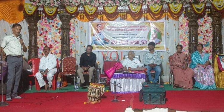 ಮನುಷ್ಯನನ್ನು ಮಹಾದೇವನನ್ನಾಗಿಸುವುದೇ ಬಸವತತ್ವ: ಪ್ರೊ. ಶ್ರೀಶೈಲ ಘೂಳಿ