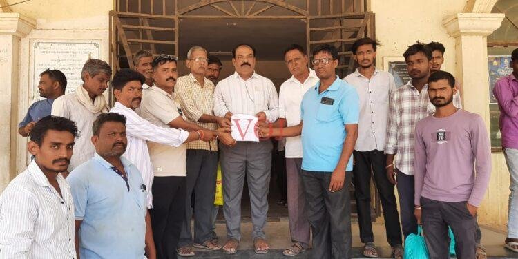 ಕೆರೆ ತುಂಬಿಸಲು ಆಗ್ರಹಿಸಿ ಅಧಿಕಾರಿಗಳಿಗೆ ರೈತರ ಮನವಿ: ಏಳು ದಿನಗಳ ಗಡುವು..!