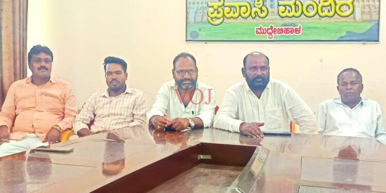 ಶಾಸಕ ಸಿ.ಎಸ್. ನಾಡಗೌಡರಿಗೆ ಸಚಿವ ಸ್ಥಾನ ನೀಡಲು ಒತ್ತಾಯ..! ನಿರ್ಲಕ್ಷಿಸಿದರೆ ಸಾಮೂಹಿಕ ರಾಜೀನಾಮೆ: ಕಾಂಗ್ರೆಸ್ ಮುಖಂಡರ ಎಚ್ಚರಿಕೆ.