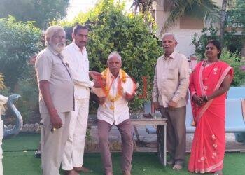 ಇಂದಿರಾಗಾಂಧಿ ಮೂರ್ತಿ ಸ್ಥಾಪಕ ಅಶೋಕ್ ತಳವಾರ ಸನ್ಮಾನ್..