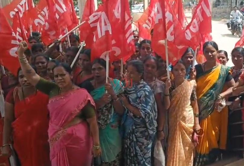 ಕೂಡ್ಲಿಗಿ | ವಿವಿದ ಹಕ್ಕೊತ್ತಾಯಗಳನ್ನು ಈಡೇರಿಸುವಂತೆ ಬಿಸಿಯೂಟ ತಯಾರಕರಿಂದ ಸರ್ಕಾರಕ್ಕೆ ಪತ್ರ