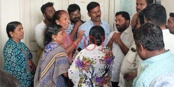 ಪುರಸಭೆ ಕಚೇರಿ ಬಾಗಿಲಿಗೆ ಬೀಗ ಜಡೆದು ಪ್ರತಿಭಟನೆ ಮಾಡಿದ ಮಹಿಳೆಯರು