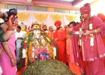 ಯತ್ನಾಳರ ಮಹತ್ವದ ಹೇಳಿಕೆ: ಲಚ್ಯಾಣ ಮಠದ ಗೊಂದಲಕ್ಕೆ ಜಿಡಗಾ-ಮುಗಳಖೇಡ ಶ್ರೀಗಳ ನೇತೃತ್ವದಲ್ಲಿ ಪರಿಹಾರ!