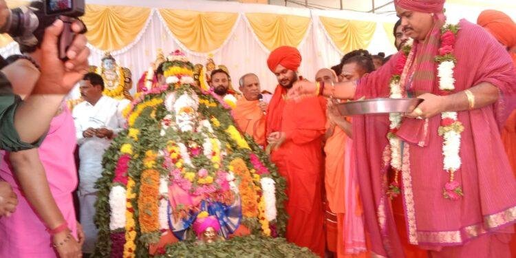 ಯತ್ನಾಳರ ಮಹತ್ವದ ಹೇಳಿಕೆ: ಲಚ್ಯಾಣ ಮಠದ ಗೊಂದಲಕ್ಕೆ ಜಿಡಗಾ-ಮುಗಳಖೇಡ ಶ್ರೀಗಳ ನೇತೃತ್ವದಲ್ಲಿ ಪರಿಹಾರ!
