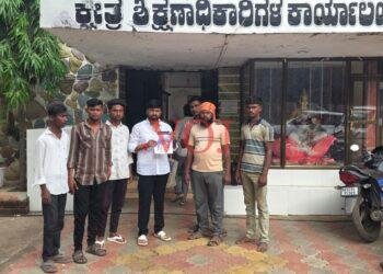 ಇಂಡಿಯಲ್ಲಿ ಹೊಸ ವಿವಾದ: ಸಚಿವರ ವಿರುದ್ಧ ಪೋಸ್ಟ್ ಮಾಡಿದ ಶಿಕ್ಷಕನ ವಿರುದ್ಧ ಕ್ರಮಕ್ಕೆ ಒತ್ತಾಯ